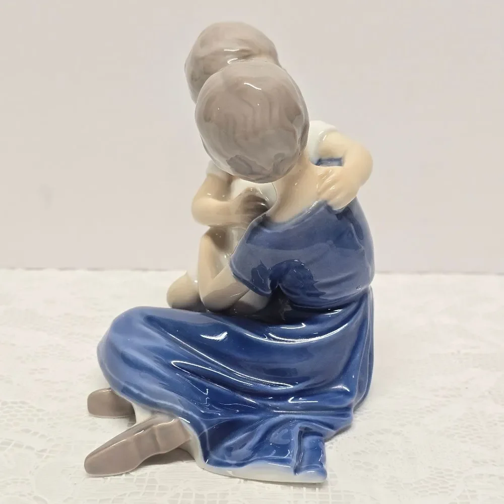 VTG Bing & Grondahl #1568 Danish Sister and Young Brother in Embrace Figurine